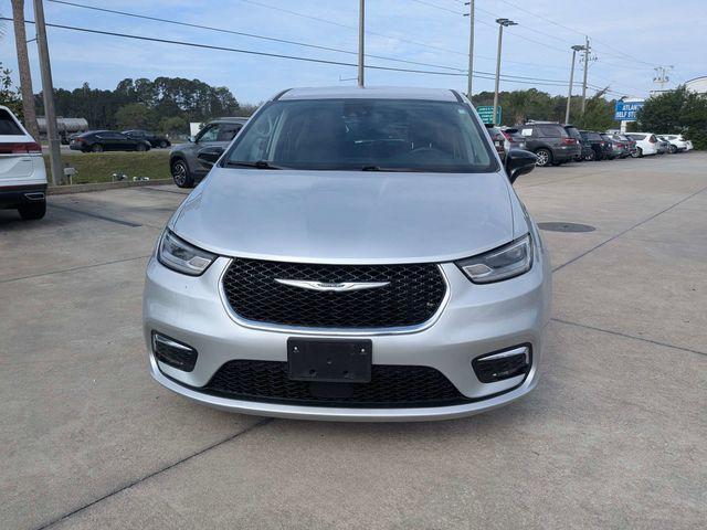 used 2024 Chrysler Pacifica car, priced at $27,754