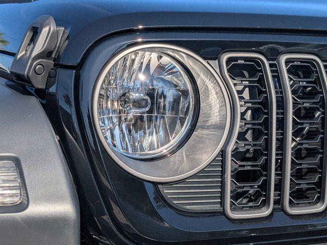 new 2025 Jeep Gladiator car, priced at $45,207