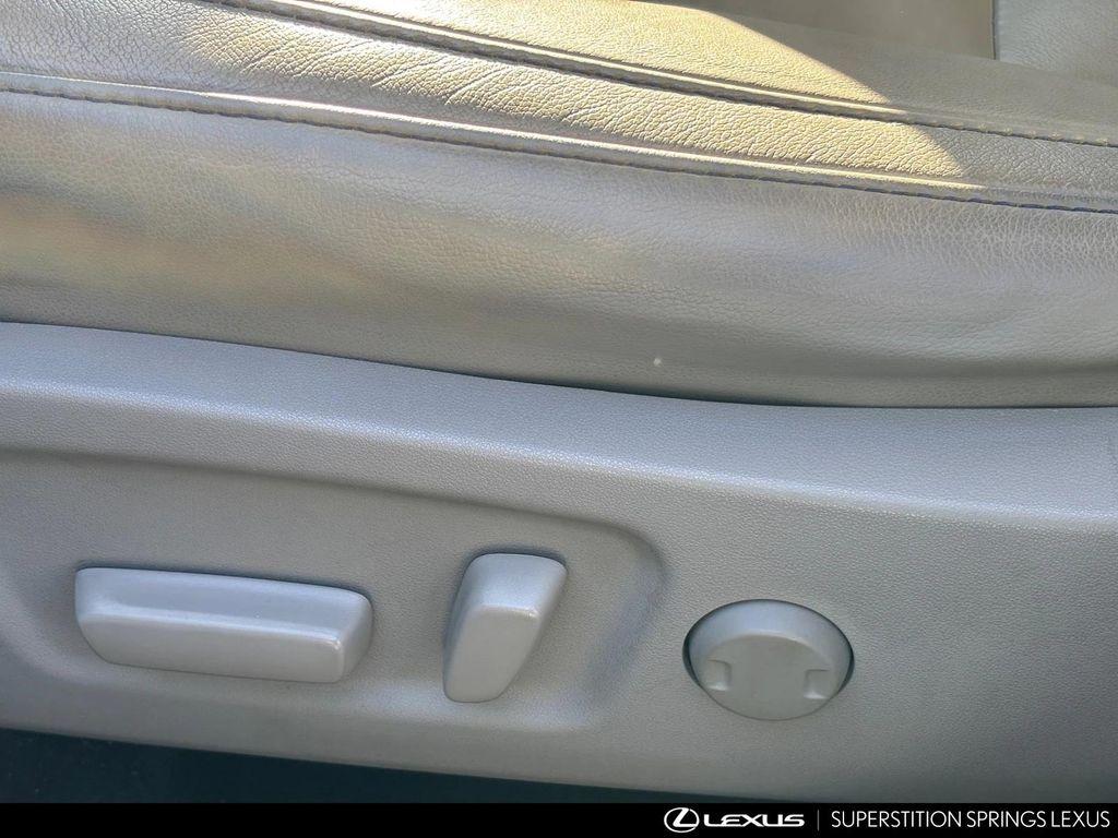 used 2015 Toyota Highlander car, priced at $21,983