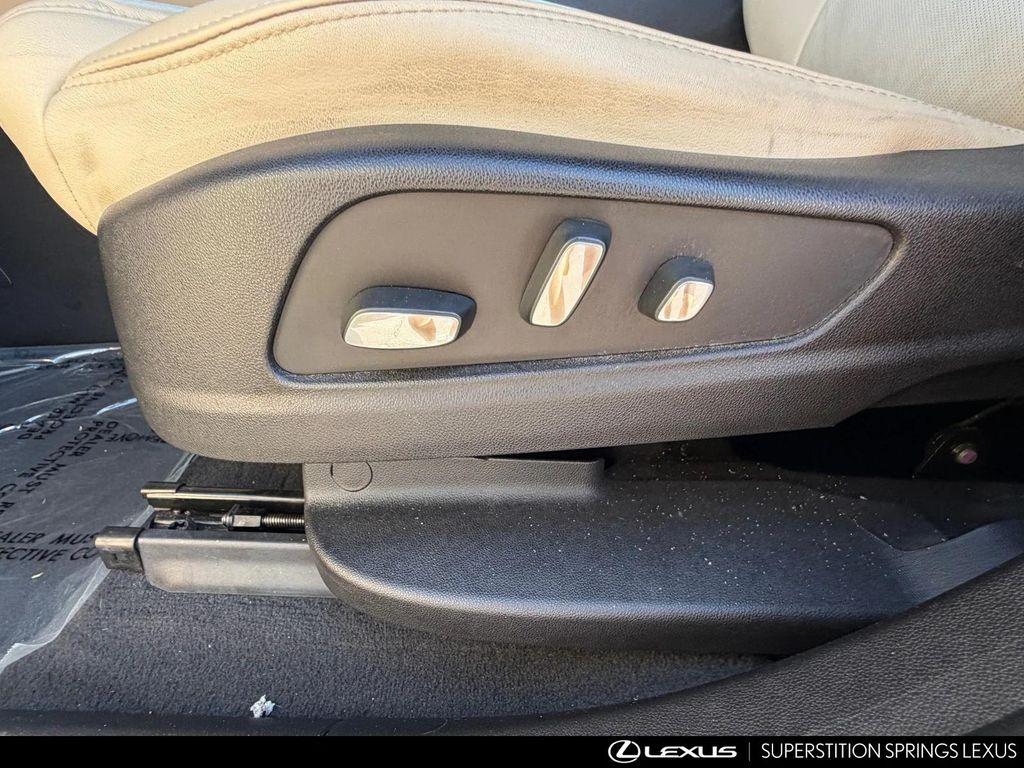 used 2018 Cadillac XT5 car, priced at $15,867