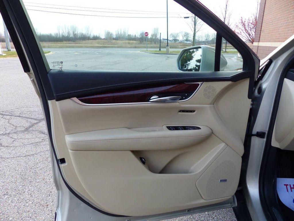 used 2017 Cadillac XT5 car, priced at $15,995