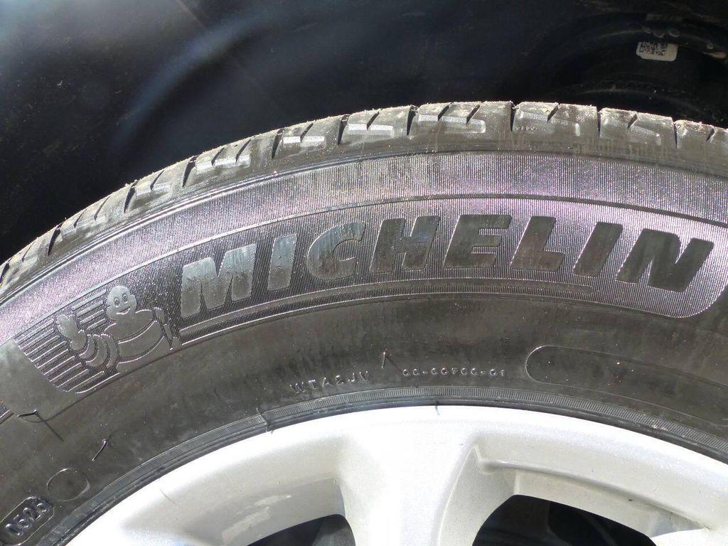 used 2021 Chevrolet Equinox car, priced at $12,995