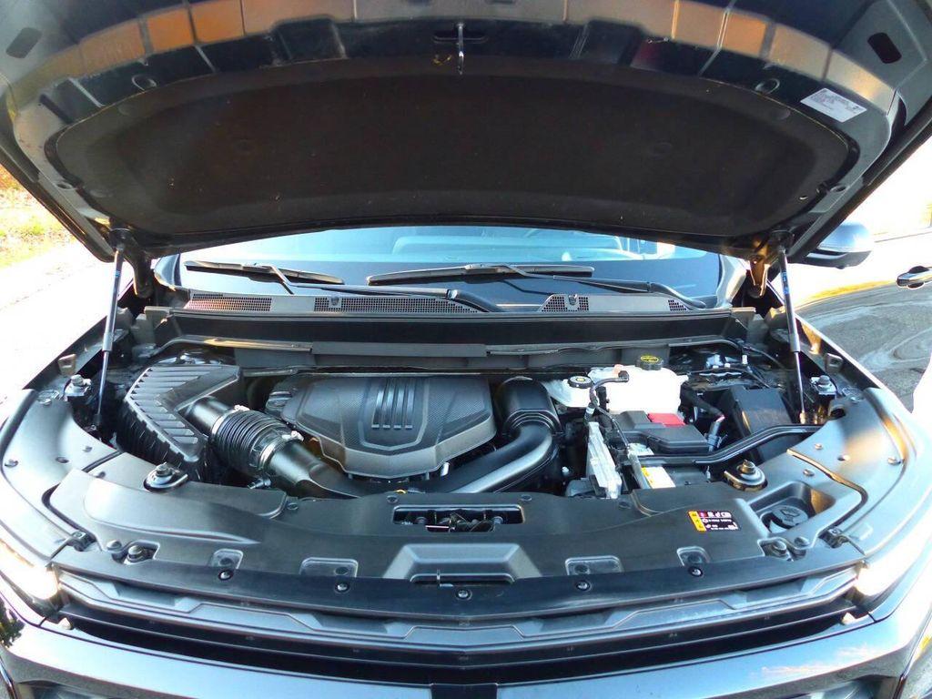 used 2024 Chevrolet Traverse car, priced at $31,995