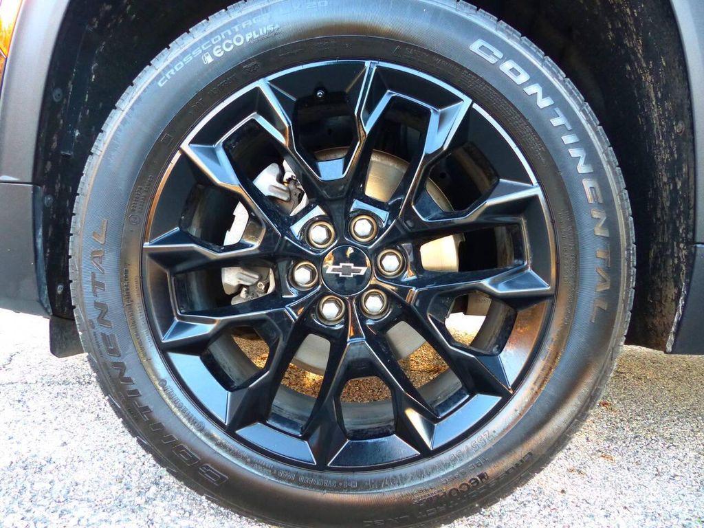 used 2024 Chevrolet Traverse car, priced at $31,995