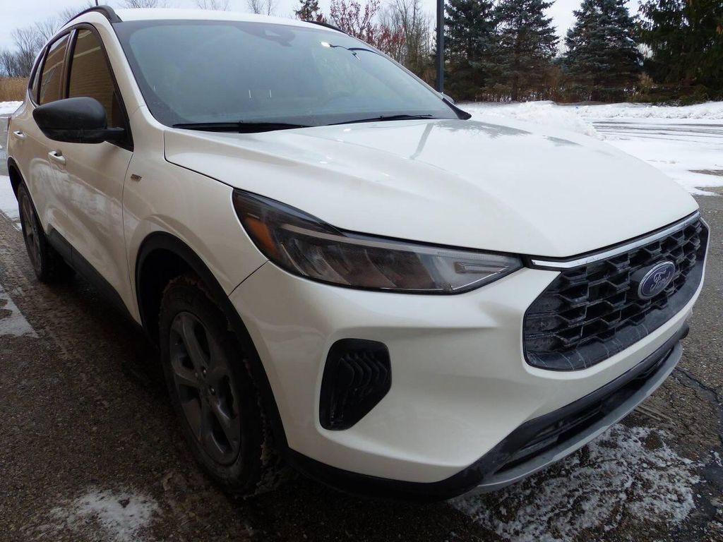 used 2025 Ford Escape car, priced at $20,995