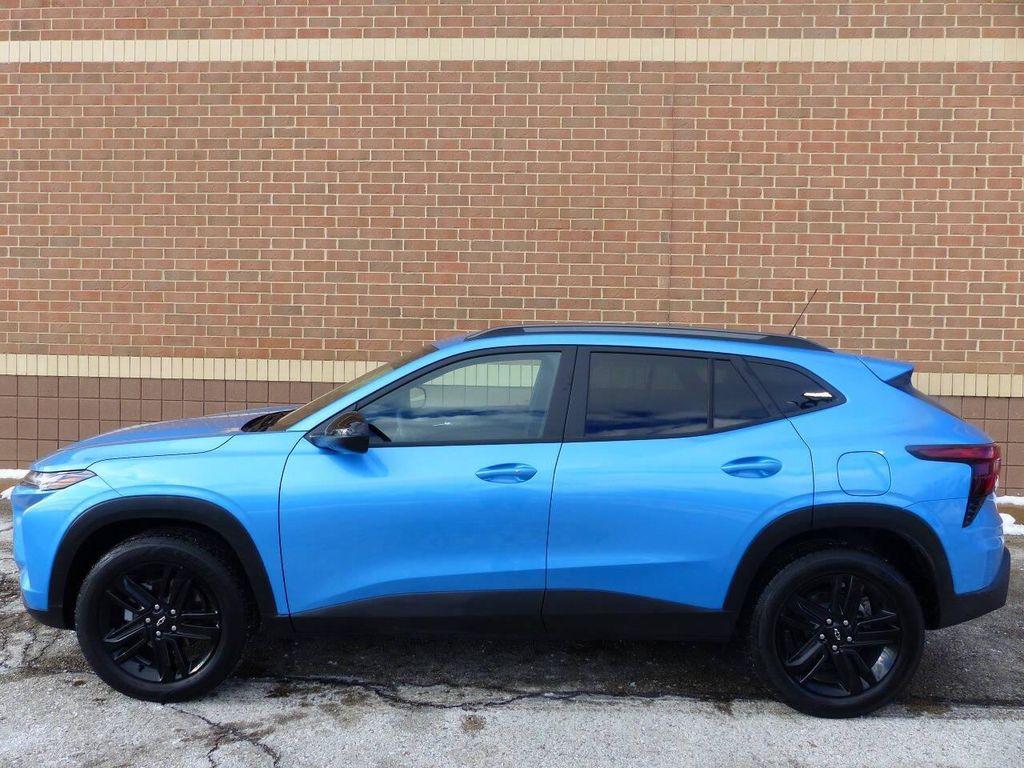 used 2025 Chevrolet Trax car, priced at $18,995