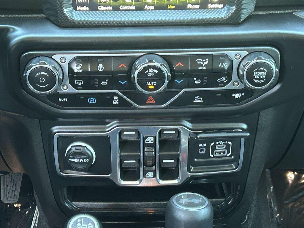 used 2024 Ford F-150 car, priced at $38,914