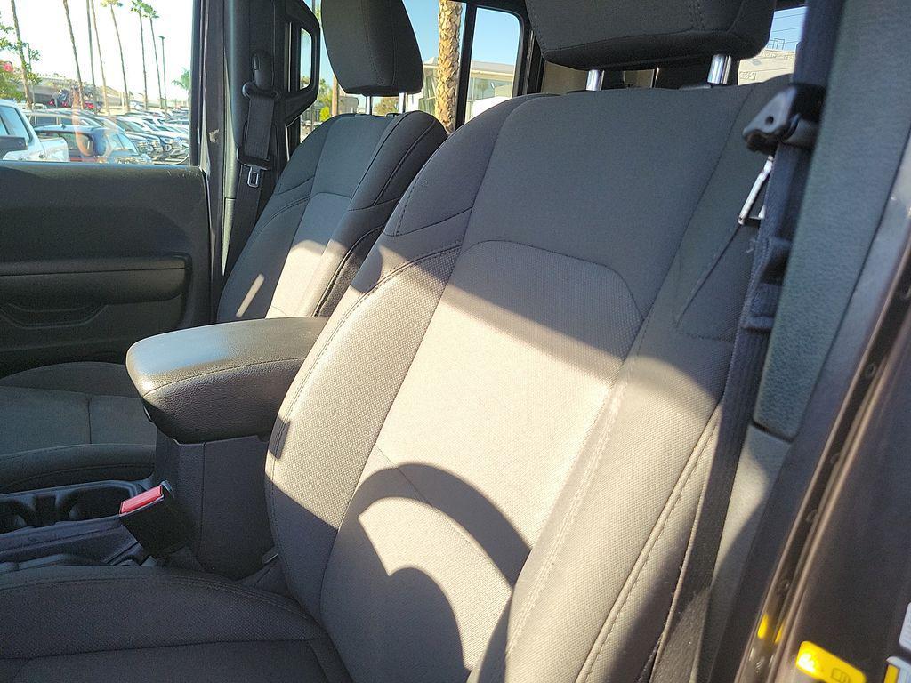 used 2022 Jeep Gladiator car, priced at $23,968