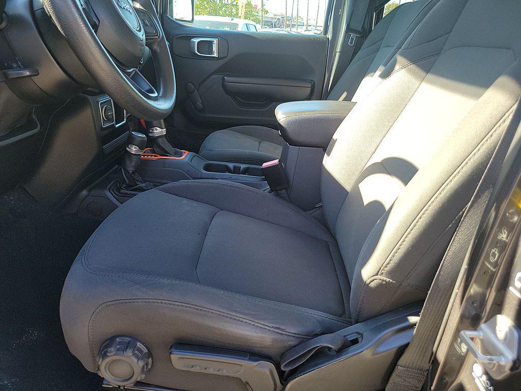 used 2022 Jeep Gladiator car, priced at $23,968