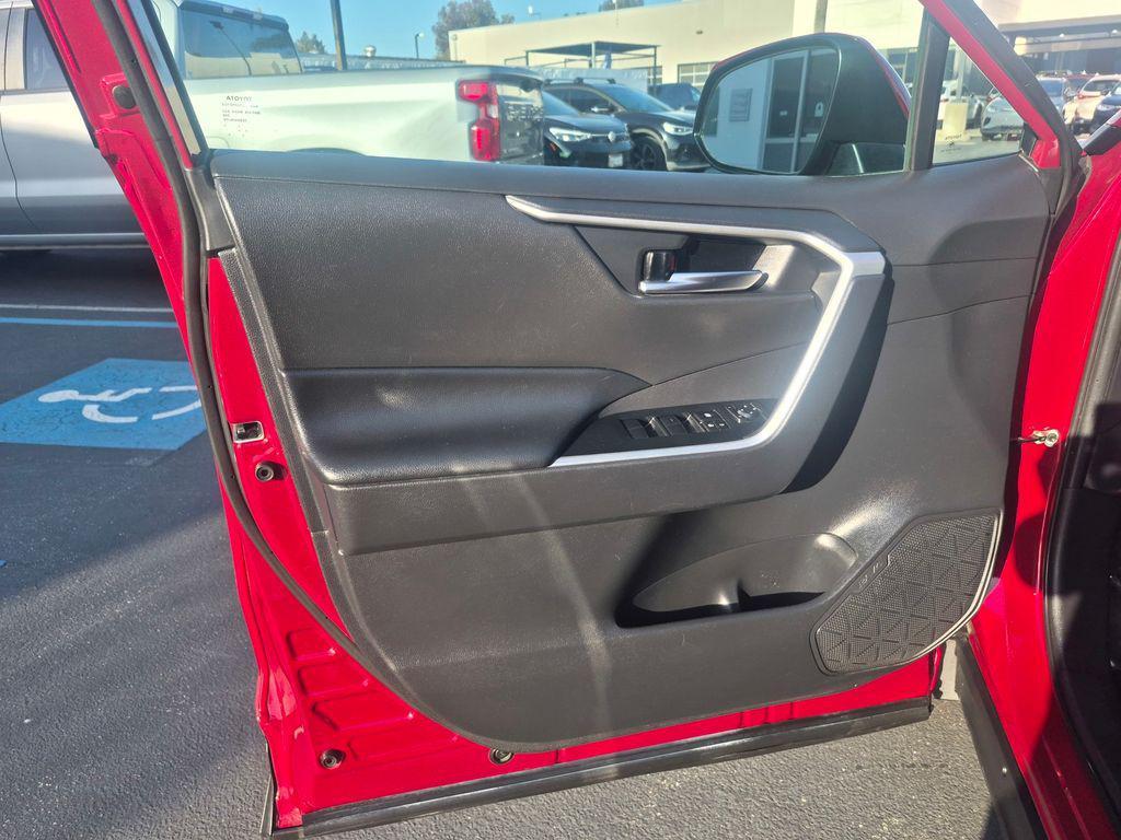 used 2020 Toyota RAV4 car, priced at $25,488