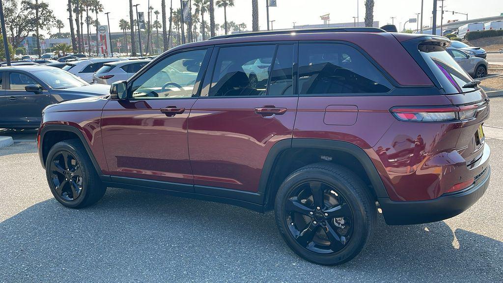 used 2023 Jeep Grand Cherokee car, priced at $26,869