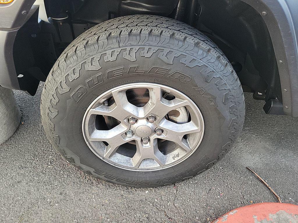 used 2021 Jeep Wrangler Unlimited car, priced at $24,167