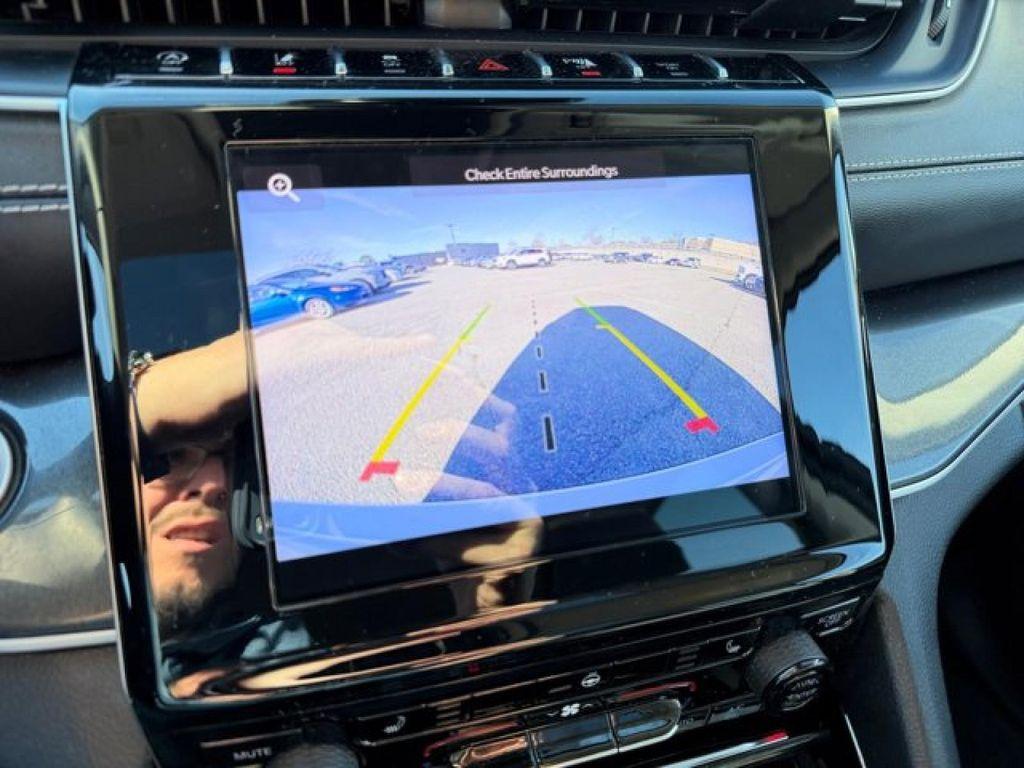 used 2023 Jeep Grand Cherokee car, priced at $32,995