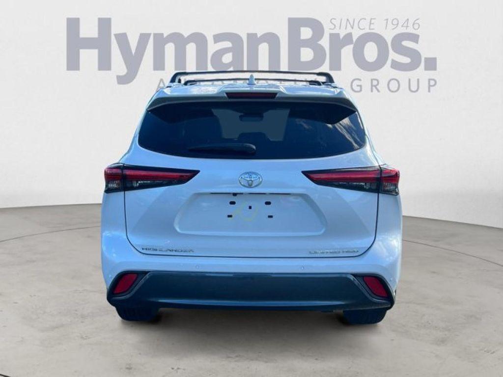 used 2023 Toyota Highlander car, priced at $43,995