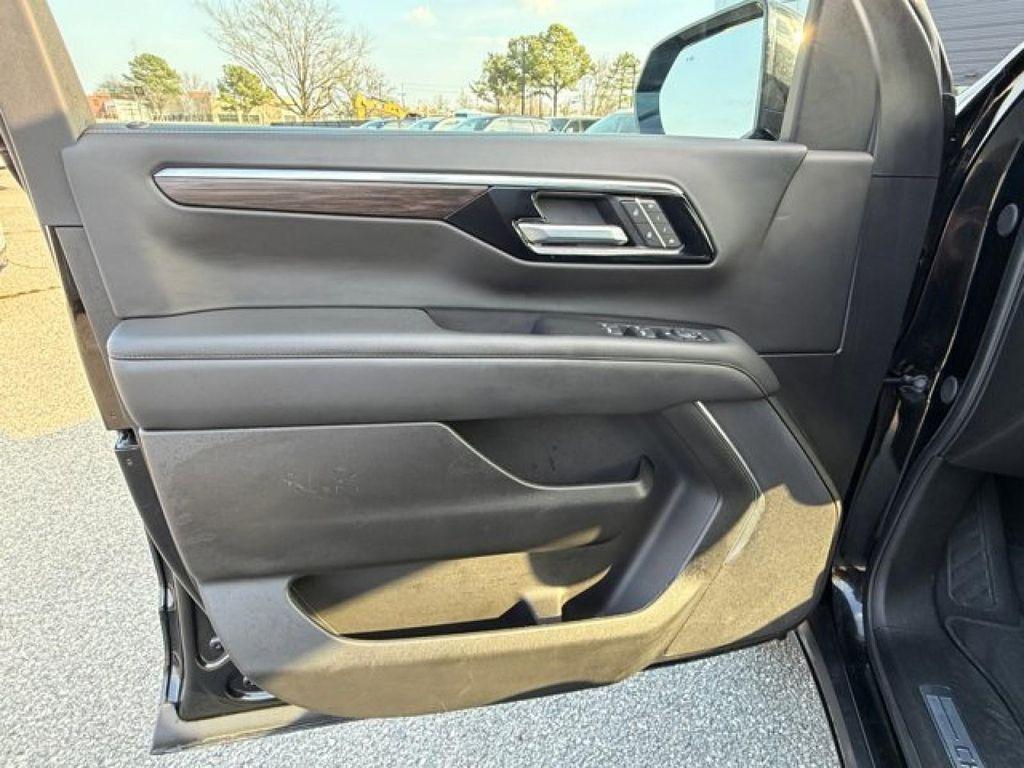 used 2025 Chevrolet Suburban car, priced at $65,995