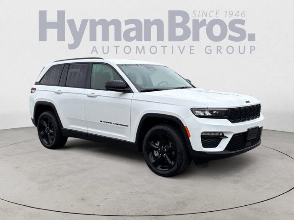 used 2024 Jeep Grand Cherokee car, priced at $39,995