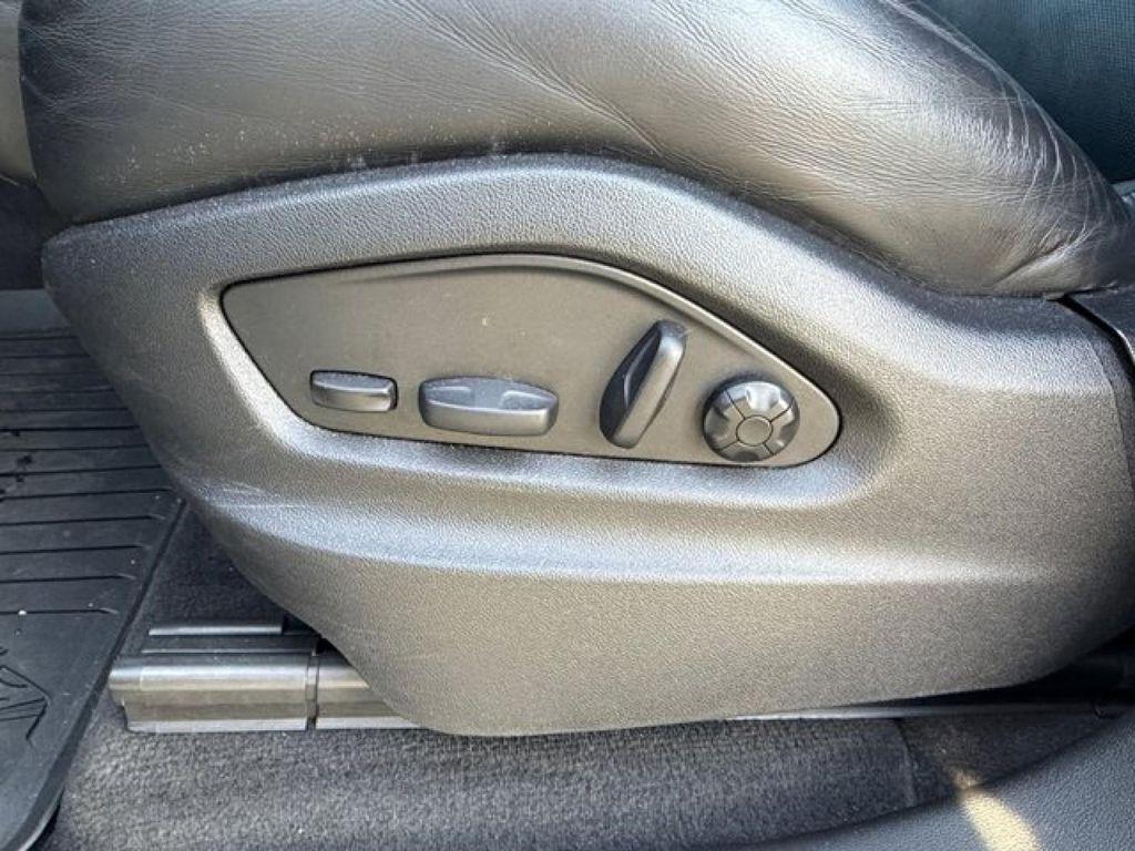 used 2023 Porsche Cayenne car, priced at $77,995