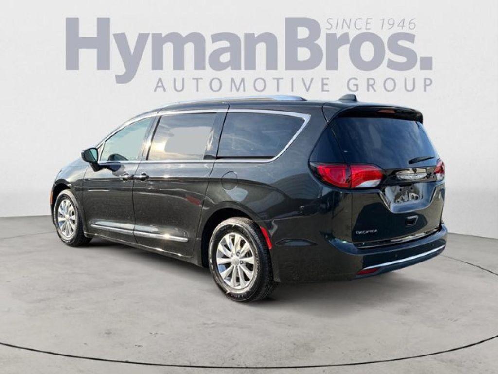 used 2018 Chrysler Pacifica car, priced at $16,995
