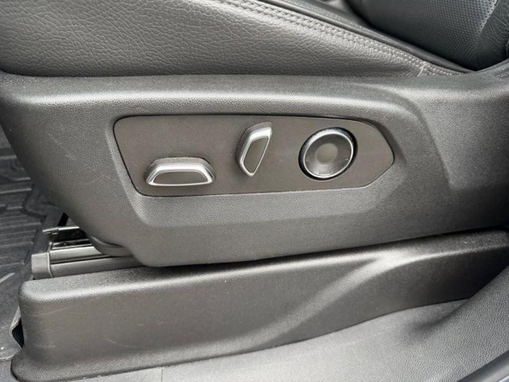 used 2021 GMC Yukon car, priced at $53,995