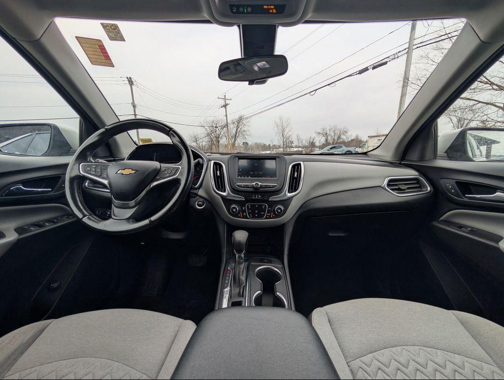 used 2022 Chevrolet Equinox car, priced at $17,900