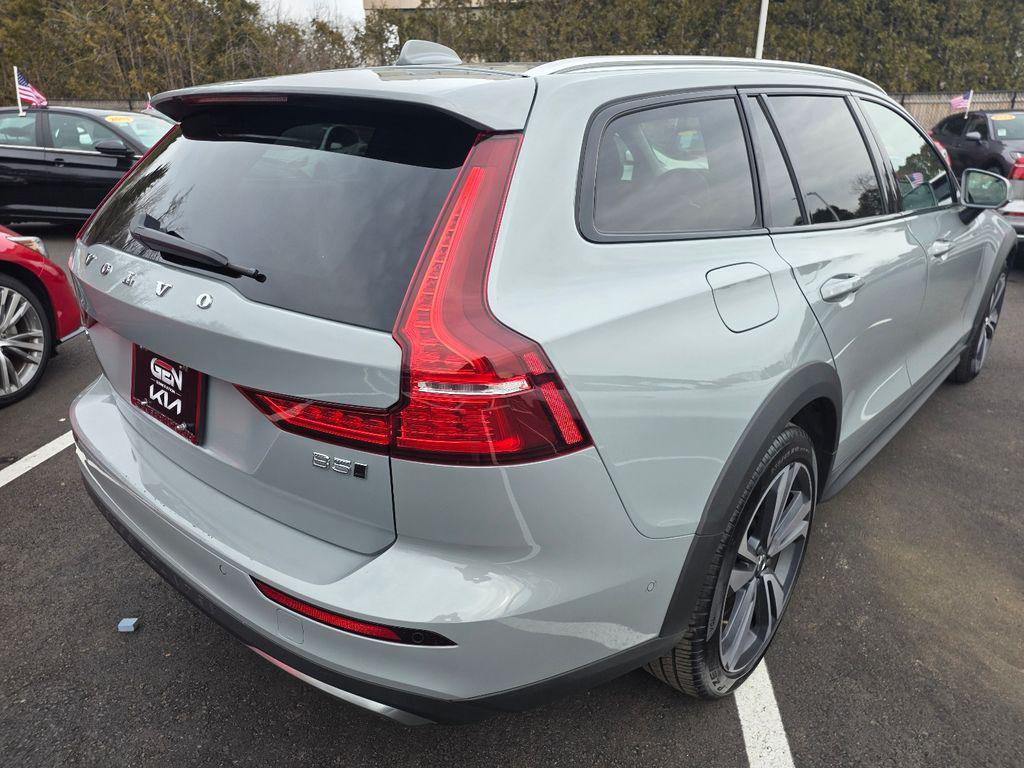 used 2025 Volvo V60 Cross Country car, priced at $34,092
