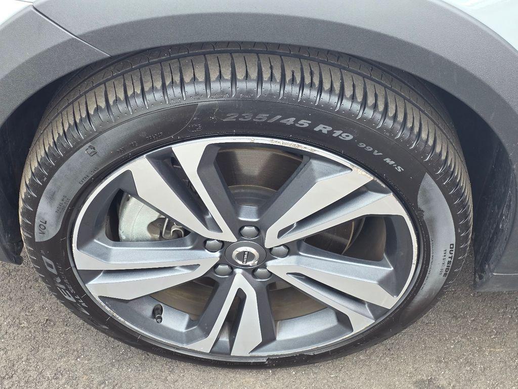 used 2025 Volvo V60 Cross Country car, priced at $34,092