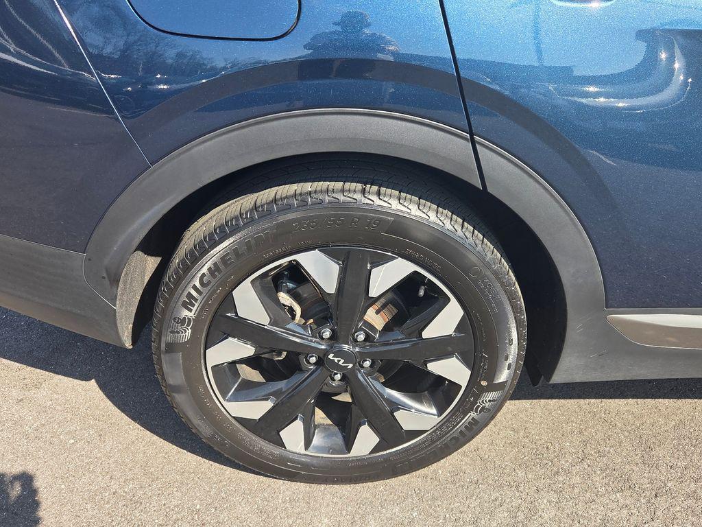 used 2023 Kia Sportage Plug-In Hybrid car, priced at $27,059