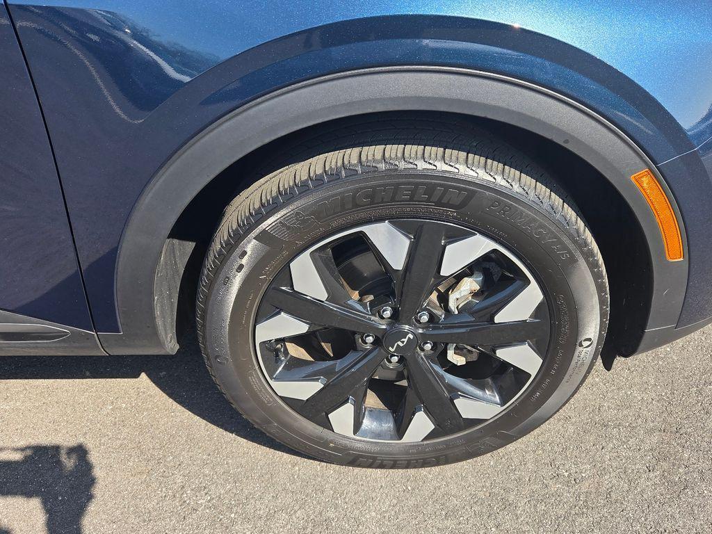 used 2023 Kia Sportage Plug-In Hybrid car, priced at $27,059