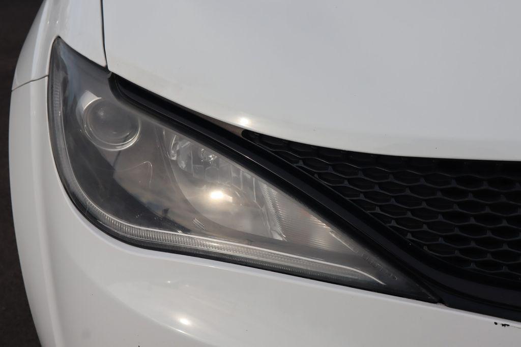 used 2018 Chrysler Pacifica car, priced at $14,399