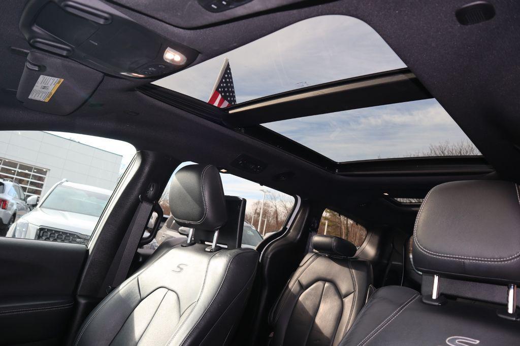 used 2018 Chrysler Pacifica car, priced at $14,399