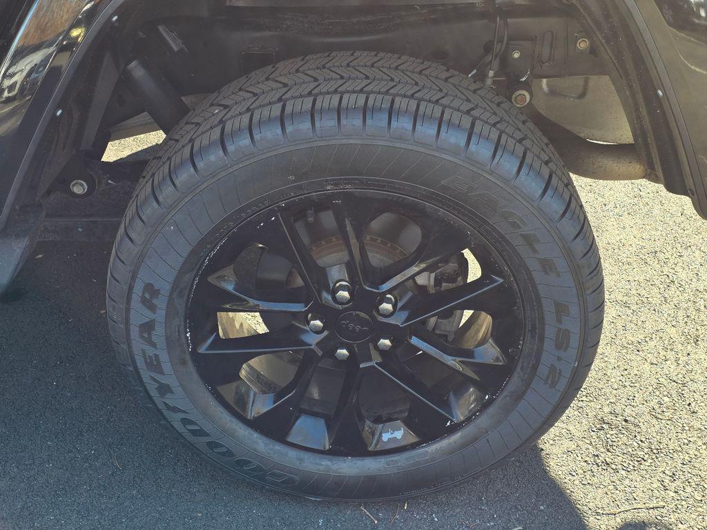 used 2021 Jeep Gladiator car, priced at $27,548