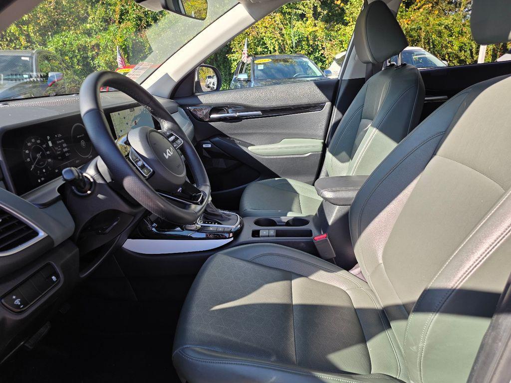 used 2024 Kia Seltos car, priced at $20,886