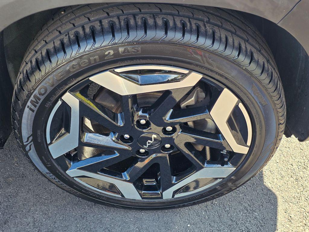 used 2024 Kia Seltos car, priced at $20,886