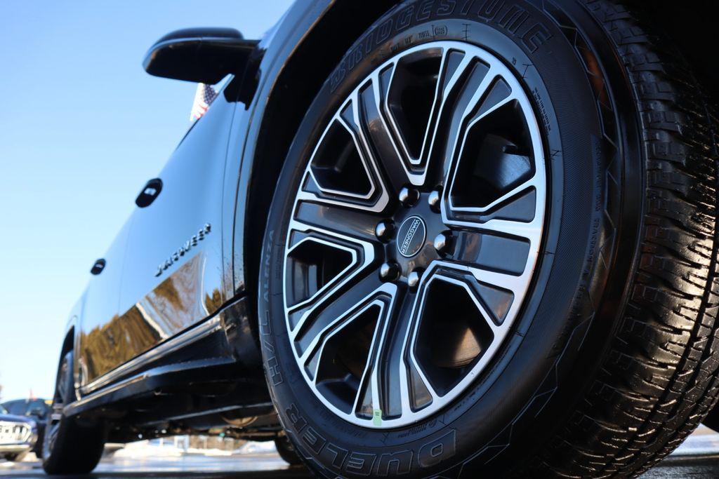 used 2025 Jeep Wagoneer L car, priced at $58,988