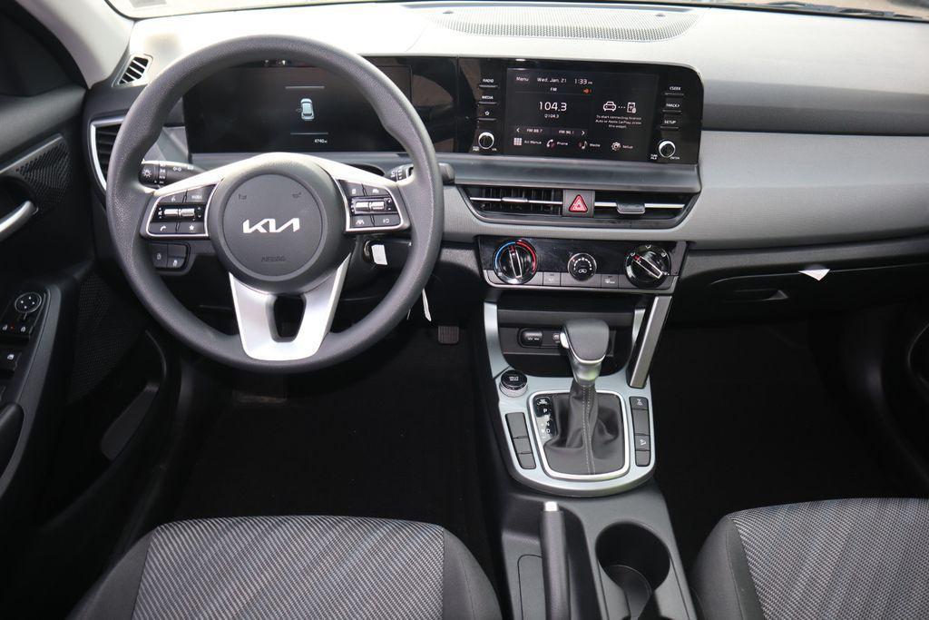 used 2025 Kia Seltos car, priced at $23,351