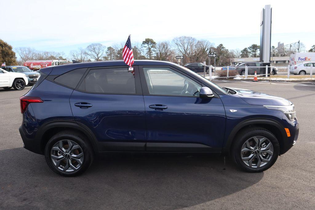 used 2025 Kia Seltos car, priced at $23,351