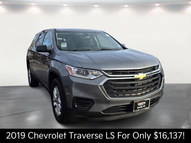 used 2019 Chevrolet Traverse car, priced at $16,137