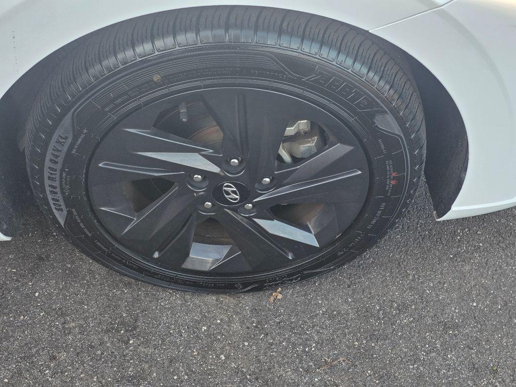 used 2021 Hyundai Elantra car, priced at $14,995