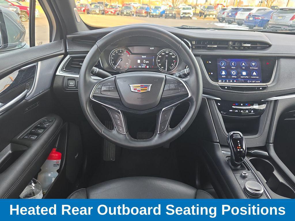 used 2025 Cadillac XT5 car, priced at $37,302
