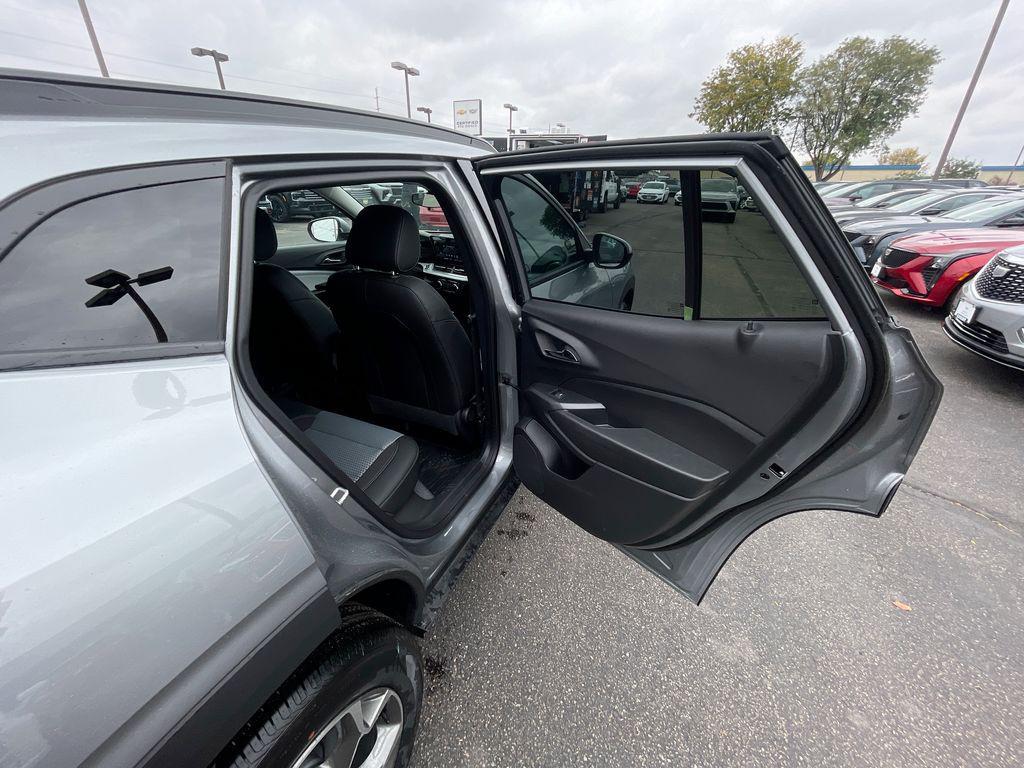 new 2025 Chevrolet Trax car, priced at $24,299