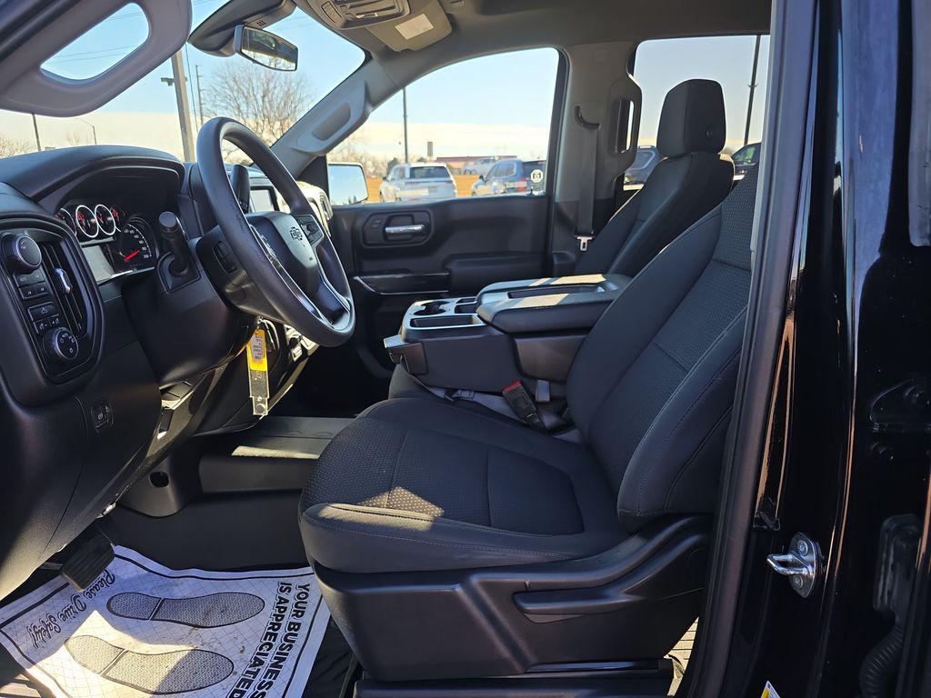 used 2022 Chevrolet Silverado 1500 car, priced at $37,981