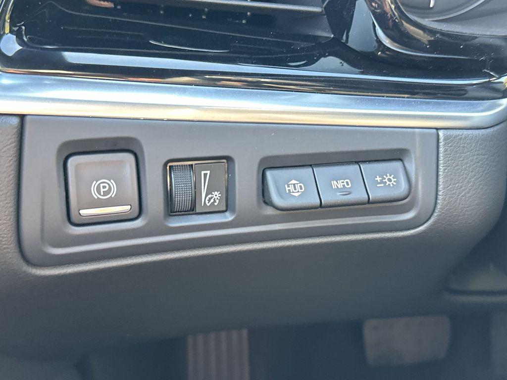 new 2025 Cadillac XT6 car, priced at $62,435