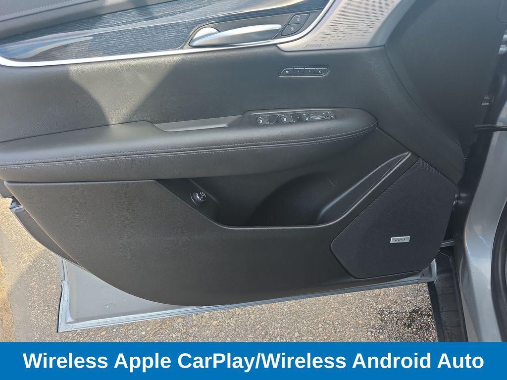 used 2025 Cadillac XT5 car, priced at $37,631