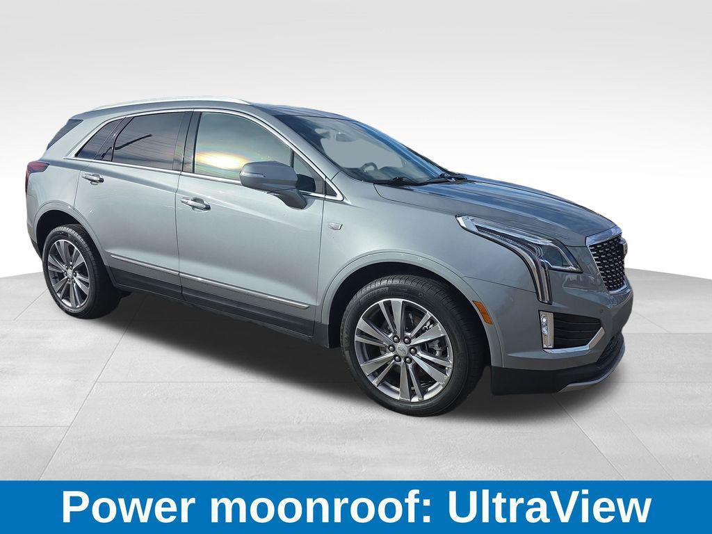 used 2025 Cadillac XT5 car, priced at $37,631