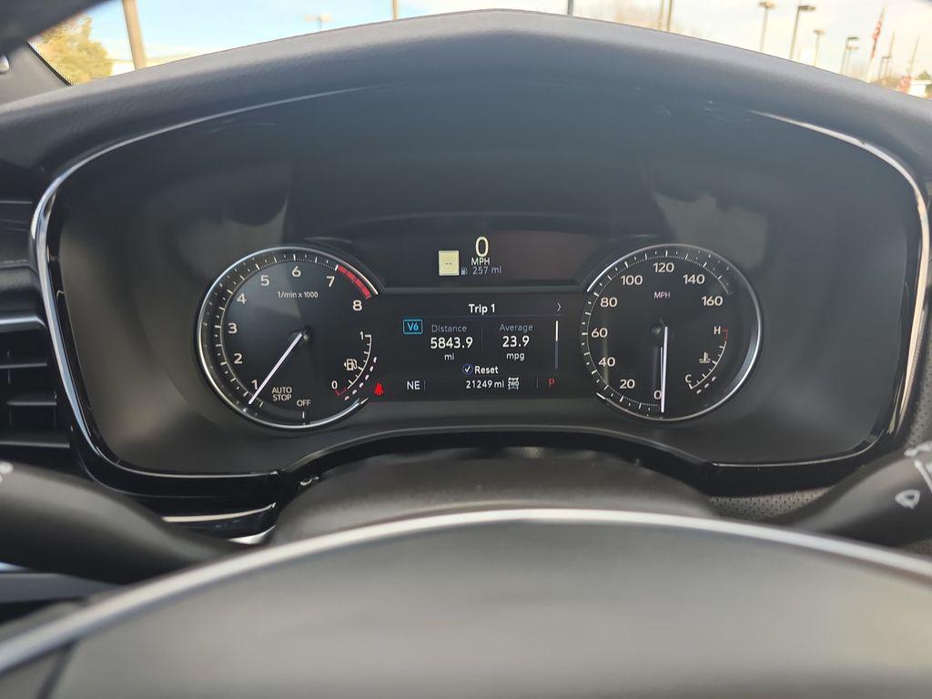 used 2025 Cadillac XT5 car, priced at $37,631