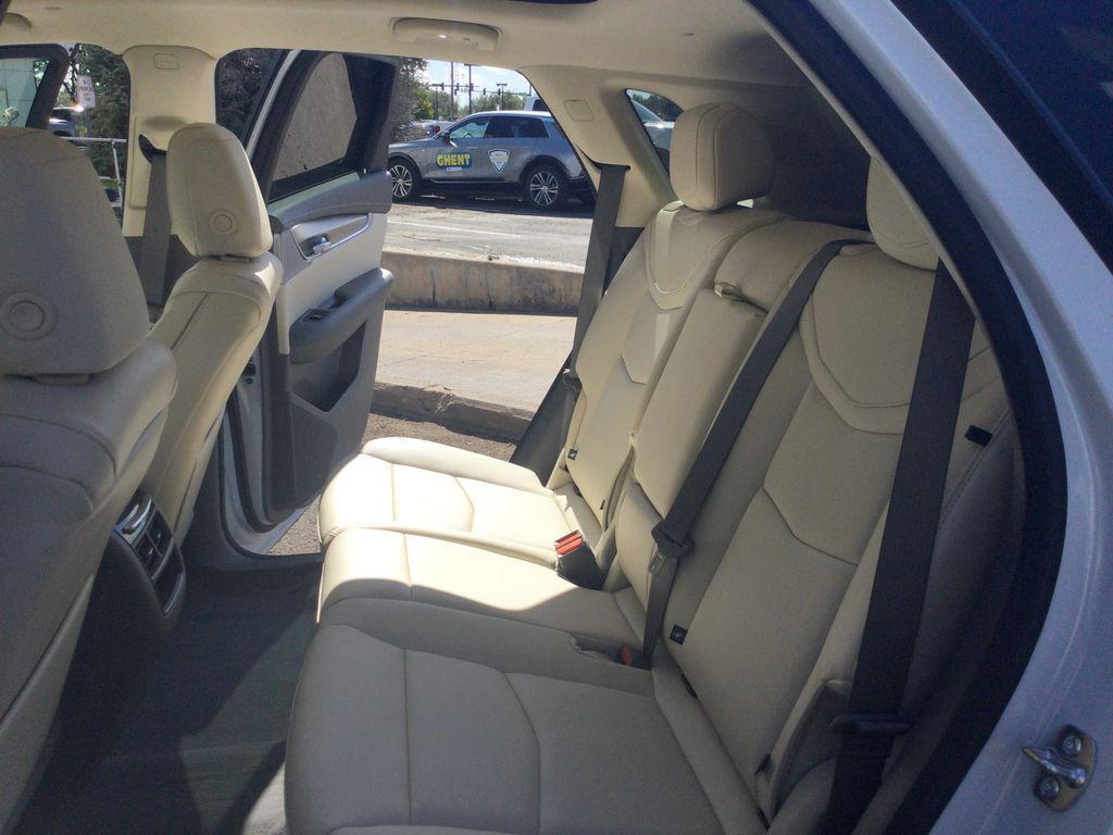 new 2025 Cadillac XT5 car, priced at $60,090