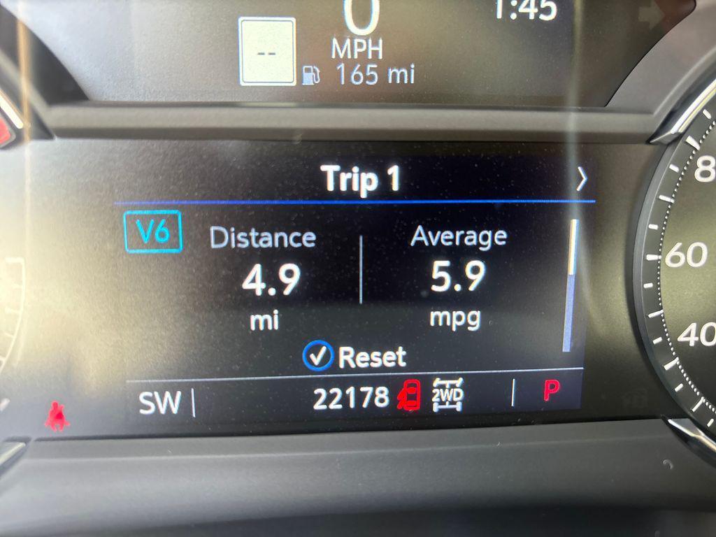 used 2025 Cadillac XT5 car, priced at $37,130