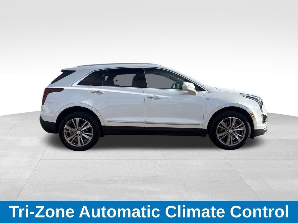 used 2025 Cadillac XT5 car, priced at $37,130
