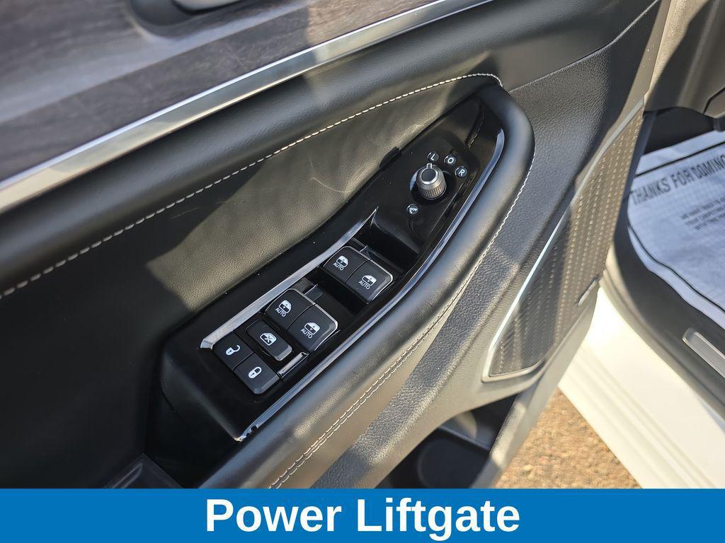 used 2024 Jeep Grand Cherokee car, priced at $34,331