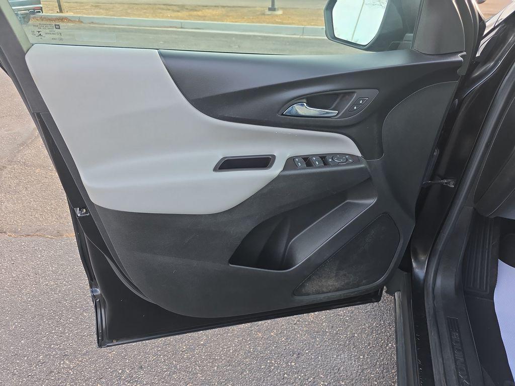 used 2021 Chevrolet Equinox car, priced at $19,450